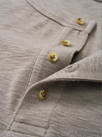 T-shirt Henley « Old Money » été 2026