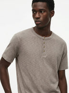 T-shirt Henley « Old Money » été 2026