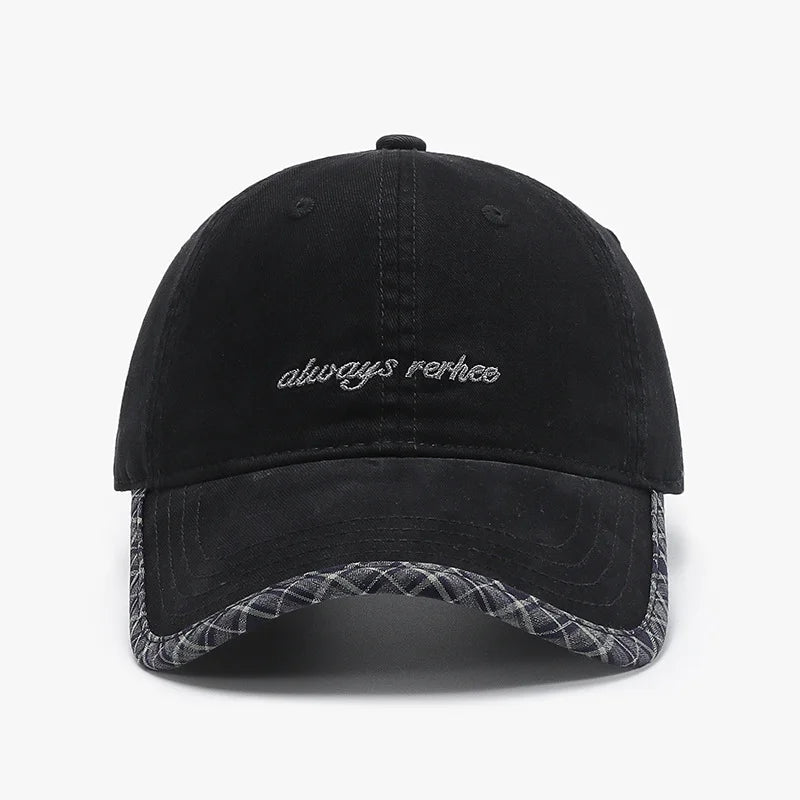 Casquette de baseball vintage brodée à carreaux