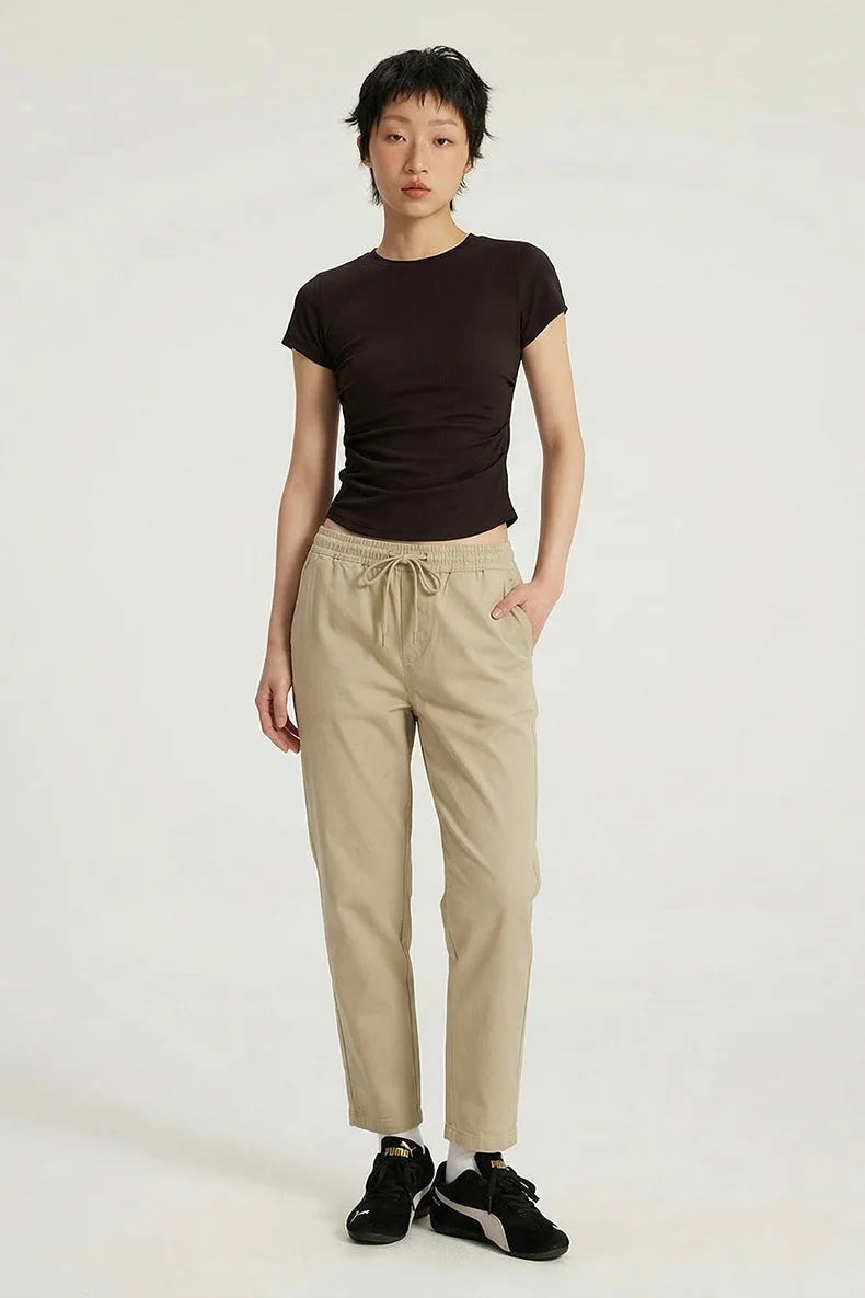 T-shirt rafraîchissant de luxe en Tencel pour femme — Détail froncé amincissant